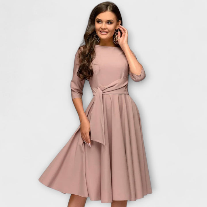 Ana | Elegantná Midi Šaty s Pásom
