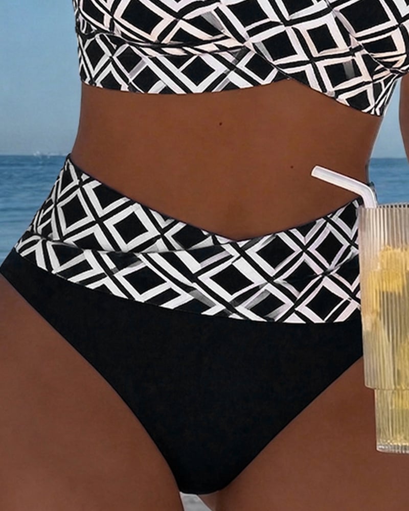 Dvojdielny Bikini s Podprsenkovým Strihom a Diamantovým Vzorom
